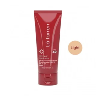 کرم ضد آفتاب و ضد لک رنگی SPF40 مناسب پوست چرب و آکنه دار لافارر